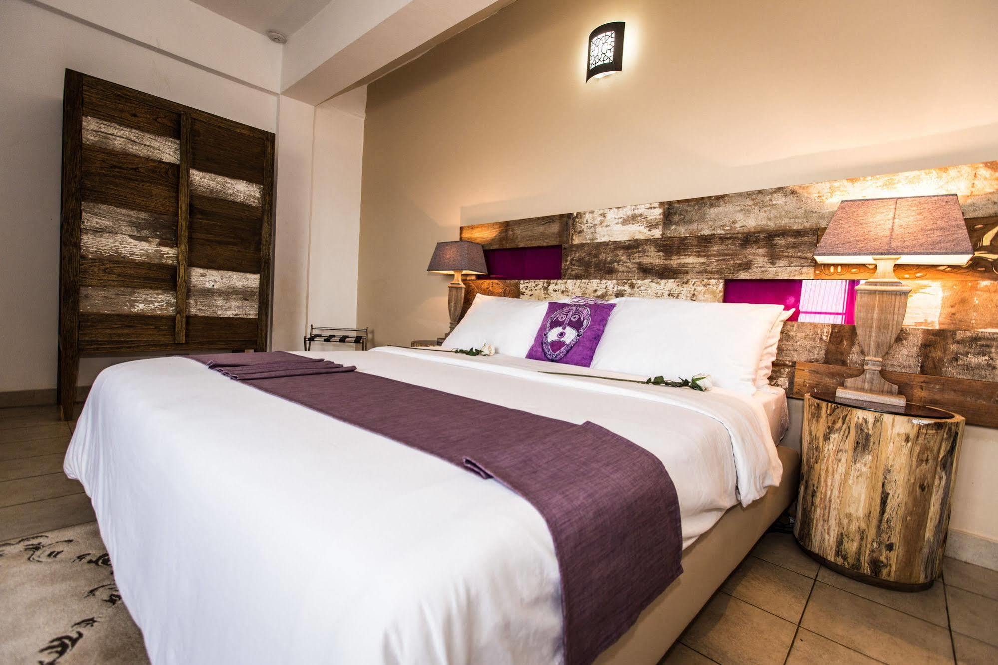 The Swiss Hotel Freetown Exterior photo